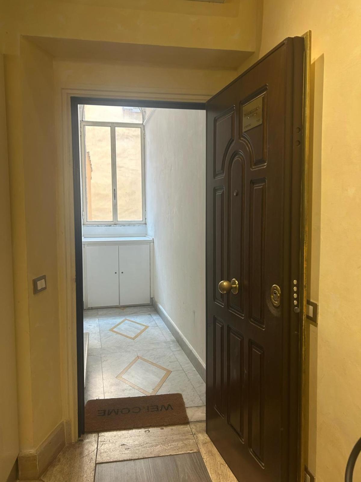 Nsm 71Viadelcorso Appartamento Con Terrazzo Roma Dış mekan fotoğraf